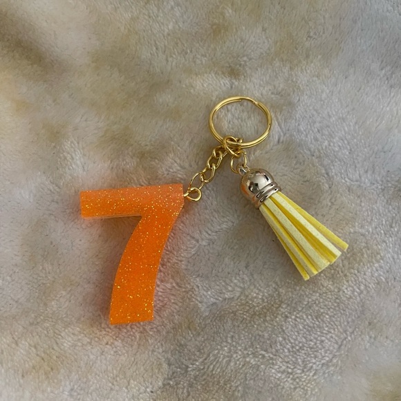 Handmade Number "7” Keychain - Picture 1 of 6